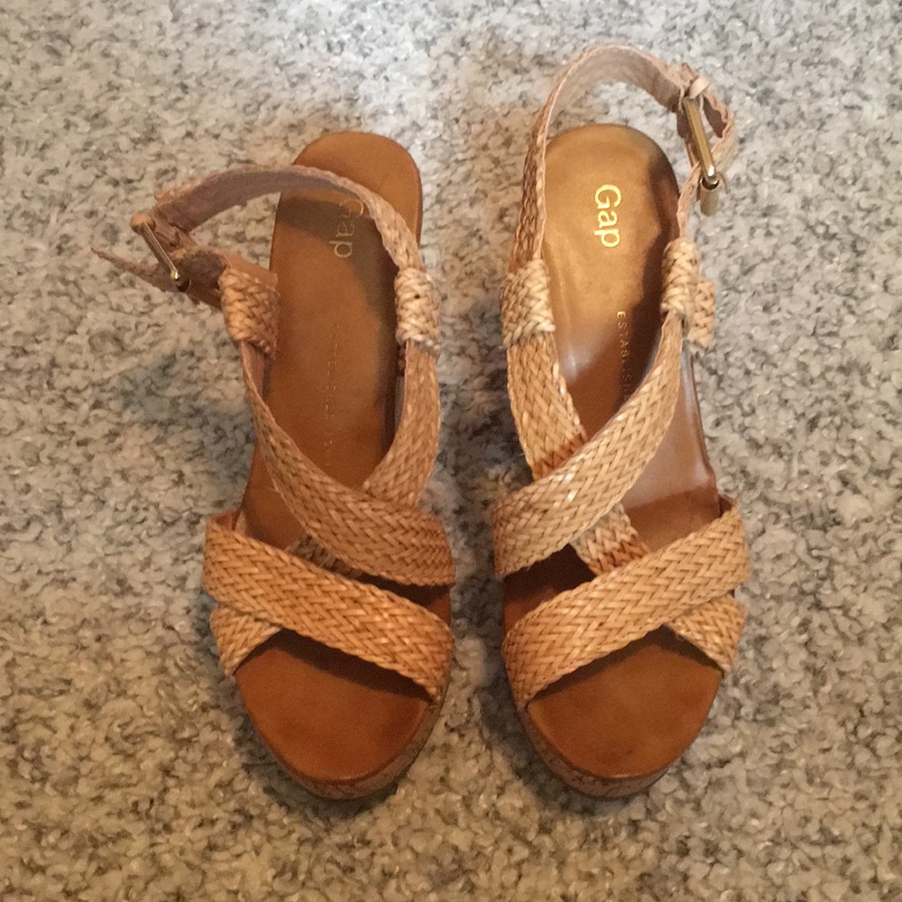 Gap Straw Wedge